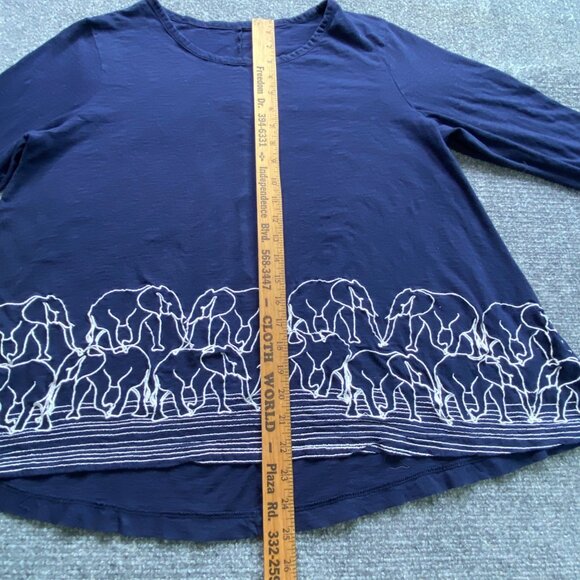 Crown & Ivy Top Women's L Navy Embroidered White Elephants‎ 3/4 Sleeve Causal - Picture 6 of 11